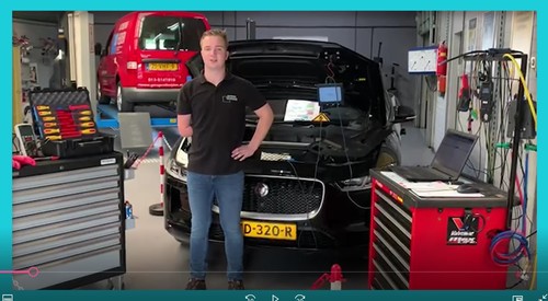 Het mbo doet ‘t: “Als je elektrische auto’s niks vindt, dan kun je beter een ander vak kiezen”